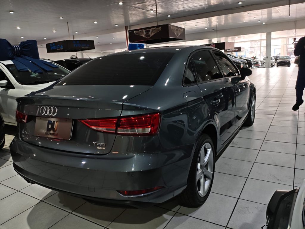 Audi A3 AMBIENTE TIPTRONIC
