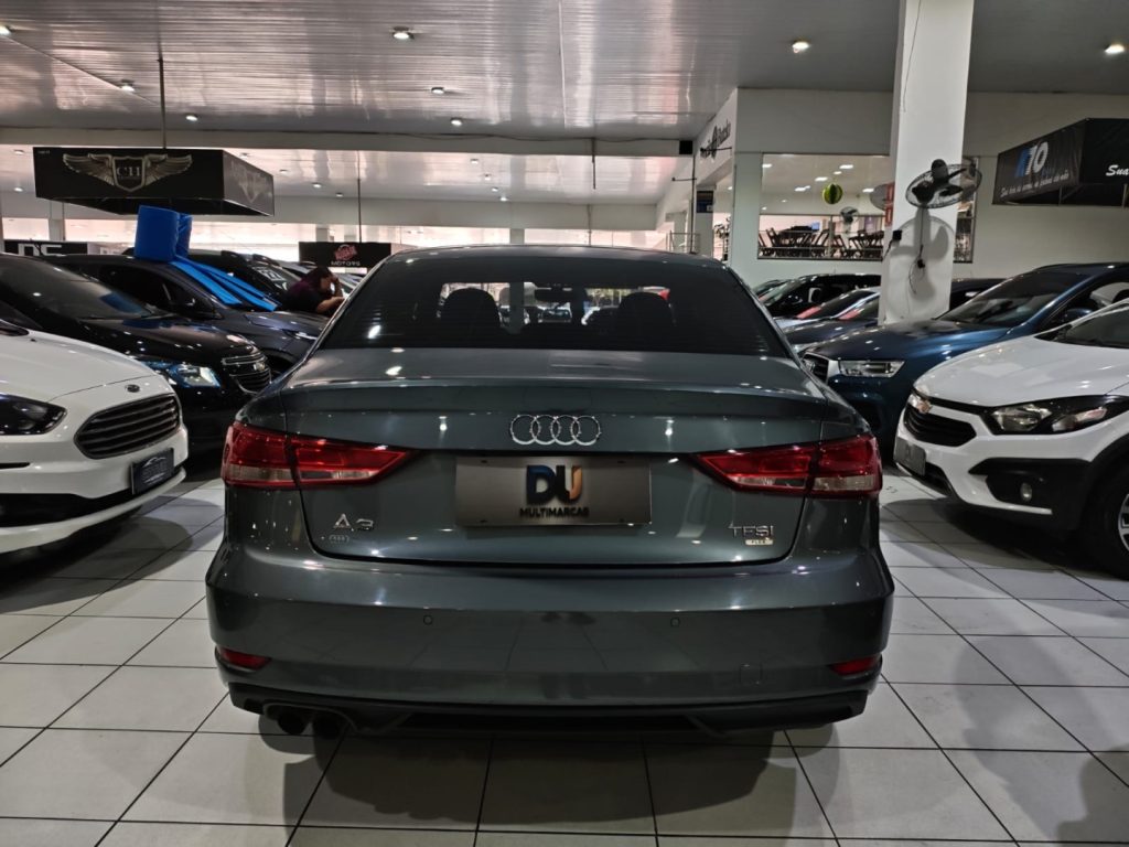 Audi A3 AMBIENTE TIPTRONIC