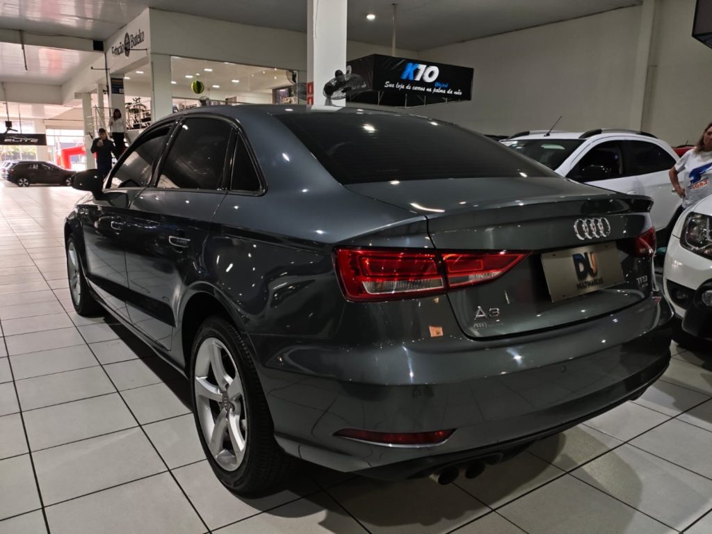 Audi A3 AMBIENTE TIPTRONIC