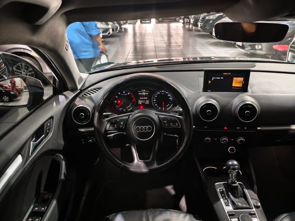 Audi A3 AMBIENTE TIPTRONIC