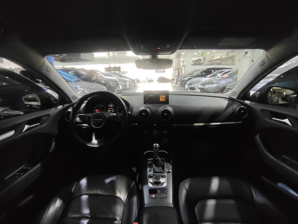 Audi A3 AMBIENTE TIPTRONIC